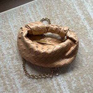 Elegant Tan Woven Handbag